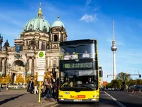 Trải nghiệm du lịch Berlin bằng xe bus