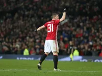 VIDEO Siêu phẩm &apos;ngả bàn đèn&apos; Schweinsteiger giúp Man Utd đại thắng 4-0