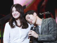 Bố Song Joong Ki mừng vì con trai nên duyên với Song Hye Kyo