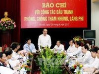 Báo chí tích cực đấu tranh phòng chống tham nhũng