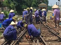 Sớm thông báo nguyên nhân tàu trật bánh