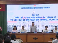 Chủ tịch TP.HCM gặp gỡ 322 chủ tịch UBND phường, xã, thị trấn
