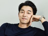 Gong Yoo không ngại 'lột' quần áo trên phim