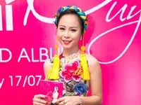 Á quân Sao mai Hồng Duyên ra mắt album đầu tay