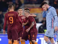 Nainggolan lại rực sáng trong chiến thắng tưng bừng của Roma