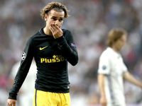 Antoine Griezmann ở lại Atletico Madrid: Khi lòng trung thành được tính bằng tiền