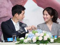 Song Joong Ki và Song Hye Kyo mua biệt thự gần nhà Bi (Rain)