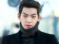 Fan ngã quỵ trước tin tài tử Kim Woo Bin bị ung thư vòm họng