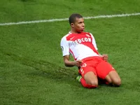 Mbappe bóng gió khuyên nhủ các 'ông lớn': Tôi là vô giá