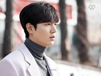 Lee Min Ho làm rõ tin đồn nhập ngũ