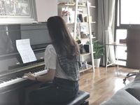 MC thời tiết Mai Ngọc trổ tài chơi piano cực ngọt