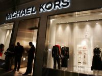 Hãng thời trang Michael Kors sẽ đóng cửa hơn 100 cửa hàng do thua lỗ