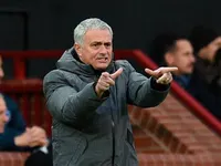 Chuyển nhượng bóng đá quốc tế ngày 04/12/2017: MU đồng ý chi 80 triệu bảng để Mourinho mua cầu thủ trong TTCN mùa Đông