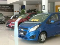 &Ocirc; t&ocirc; nhập khẩu ồ ạt - th&aacute;ch thức cho hạ tầng giao th&ocirc;ng