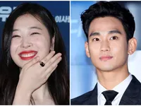 Sulli khoe dáng nuột, cười 'thả ga' bên Kim Soo Hyun