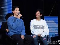 Song Joong Ki tiết lộ lý do khóc vì Park Bo Gum