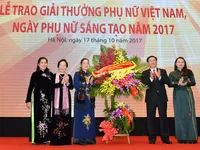 Trao Giải thưởng Phụ nữ Việt Nam và phụ nữ sáng tạo 2017