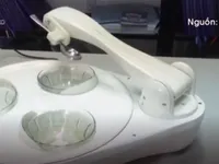 Cánh tay robot phục vụ người bệnh