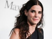 Sandra Bullock ủng hộ nạn nhân bão Harvey 1 triệu USD