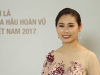 Thí sinh Hoa hậu Hoàn vũ Việt Nam 2017 lỡ miệng nói mình… 59 tuổi khi ăn tối cùng trai đẹp