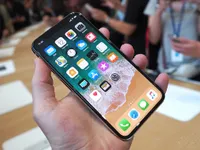 Samsung sẽ kiếm được nhiều tiền từ iPhone X hơn cả từ Galaxy S8?