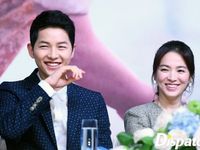 Song Joong Ki bác tin bí mật hẹn hò Song Hye Kyo ở Bali