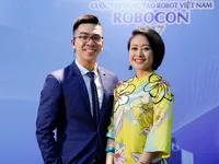 MC Phí Linh đẹp rạng ngời tại vòng loại Robocon Việt Nam 2017