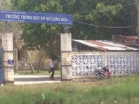 Trà Vinh: Hàng chục học sinh ngộ độc thuốc diệt cỏ