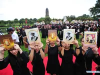 Thái Lan tưởng niệm 1 năm ngày vua Bhumibol Adulyadej băng hà