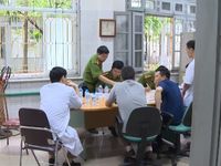 Dựng lại hiện trường vụ án 8 bệnh nhân chạy thận tử vong ở Hòa Bình