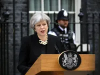 Thủ tướng Theresa May: Anh đang phải đối mặt với xu hướng khủng bố mới