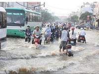 Triều cường gây ngập ở nhiều khu vực tại ĐBSCL