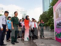 Triển lãm ảnh 'Chủ tịch Hồ Chí Minh sống mãi trong lòng dân tộc Việt Nam'