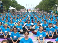 Hòa mình với thiên nhiên trong ngày quốc tế yoga lần thứ 3