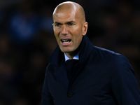 HLV Zidane bật mí chính sách chuyển nhượng của Real trong tháng 1/2018