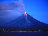 Philippines sẵn sàng đối phó với núi lửa Mayon phun trào