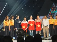 Hương sắc tháng 10: Những đoá hoa khoe sắc cho chính cuộc đời mình