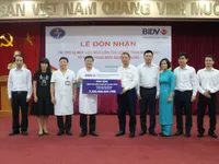 Bệnh viện Bệnh Nhiệt đới Trung ương: Tiếp nhận 2 máy lọc máu liên tục