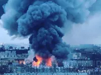 Cháy trung tâm thương mại ở St Petersburg