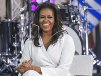 Cựu Đệ nhất phu nhân Mỹ Michelle Obama ra mắt cuốn hồi ký Becoming