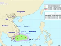 Vùng áp thấp trên Biển Đông mạnh lên thành áp thấp nhiệt đới, gây mưa dông ở các tỉnh phía Nam