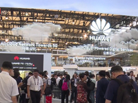 Mỹ kêu gọi đồng minh không sử dụng thiết bị của Huawei