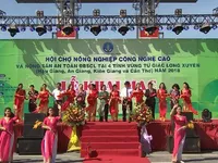 Khai mạc Hội chợ Nông nghiệp công nghệ cao