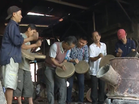 Độc đáo làng nghề đúc đồng Phước Kiều