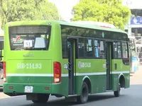 Hàng trăm chủ xe bus TP.HCM đình công, tuyên bố bỏ tuyến