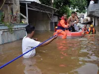 Indonesia sơ tán hàng nghìn người khỏi Jakarta vì lũ lụt