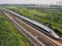 Trung Quốc thử nghiệm tàu cao tốc có tốc độ 350km/h