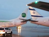 Máy bay của Đức và Israel mắc đuôi vào nhau sau va chạm