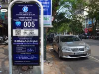 Hà Nội yêu cầu khẩn trương thu phí tại các điểm trông giữ xe Iparking