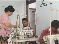 Nữ doanh nhân Indonesia khởi nghiệp từ niềm đam mê Batik truyền thống